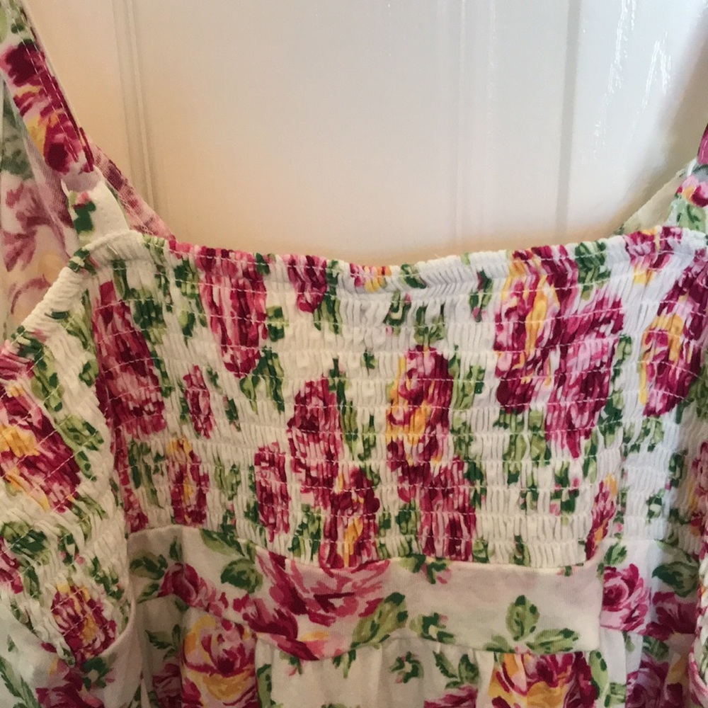 NWT Torrid Rose Ruffle Top - Picture 7 of 9